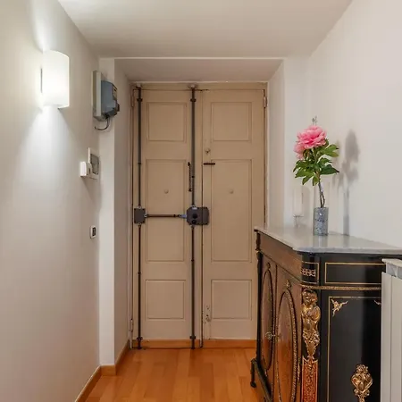 アパート Guesthost - Tra Castel Sant'angelo E Citta Del Vaticano Flat *