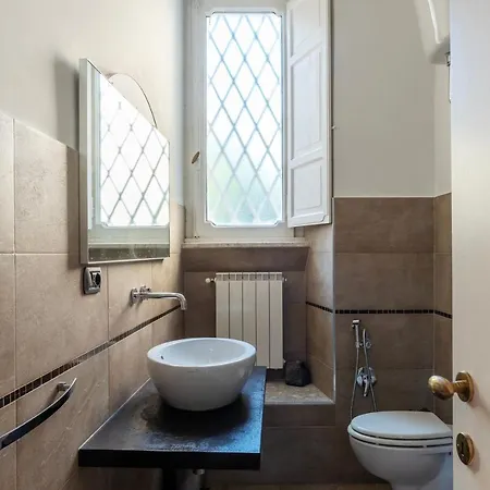 アパート Guesthost - Tra Castel Sant'angelo E Citta Del Vaticano Flat ローマ