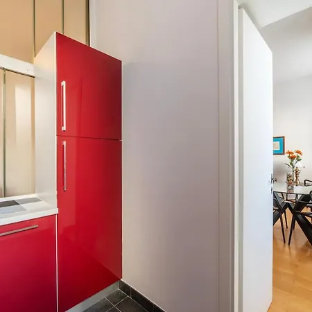 アパート Guesthost - Tra Castel Sant'angelo E Citta Del Vaticano Flat ローマ